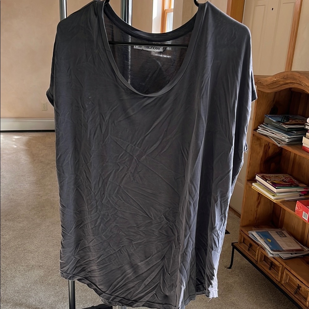 Maurice’s Gray short sleeve Top size 1.